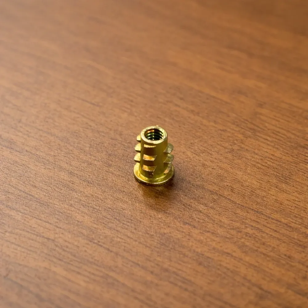 Buje Inserto Metàlico Rosca 4mm Exterior 7mm 50/Unidades