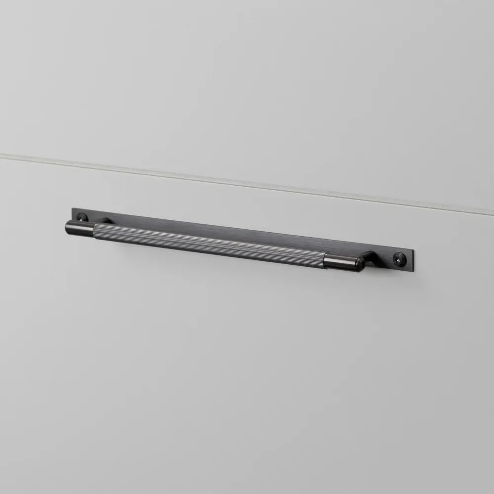 PULL BAR PLATE LINEAR BUSTER + PUNCH