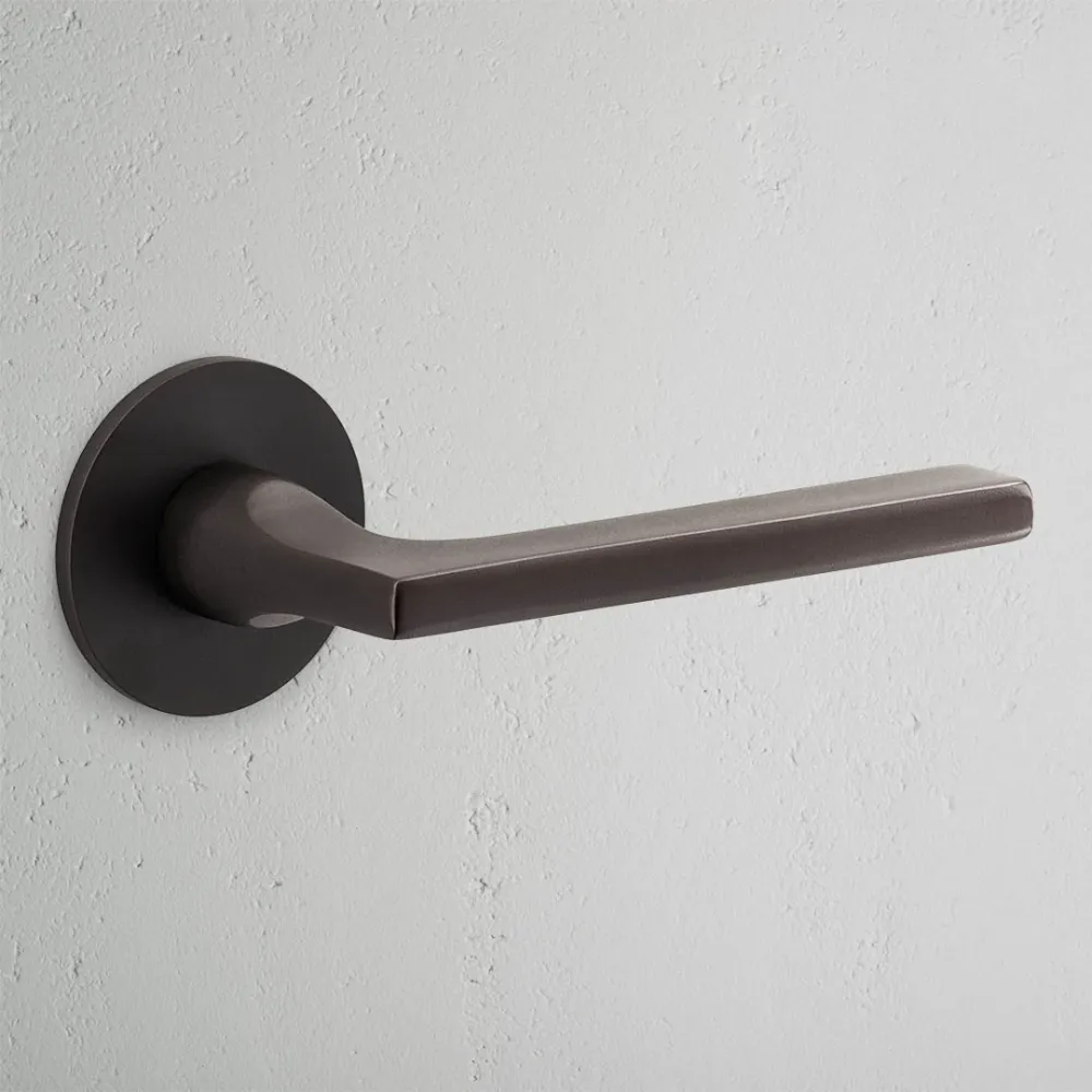 Clayton Manilla empotrada sin resorte para puerta (escandinava) – Bronce
