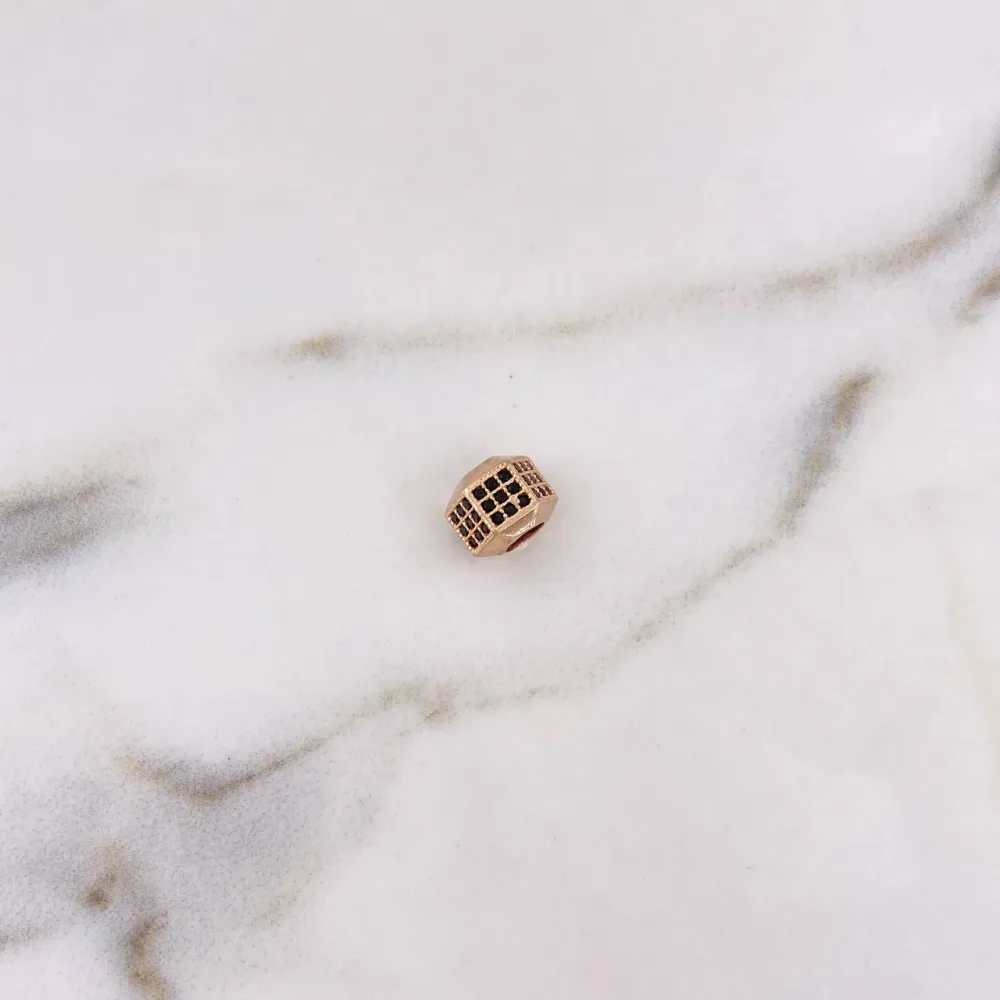 Herraje Hexagono 1.25gr / 7mm Circones Negros Oro Rosa 18K $