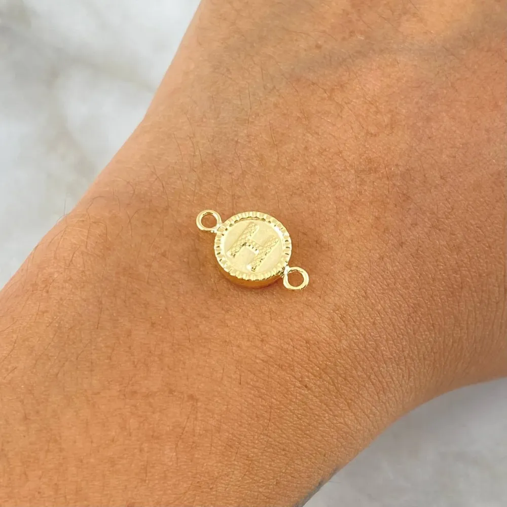 Herraje Letra H Mate 0.6gr / 1.7cm / Circular Bordeado Oro Amarillo 18K