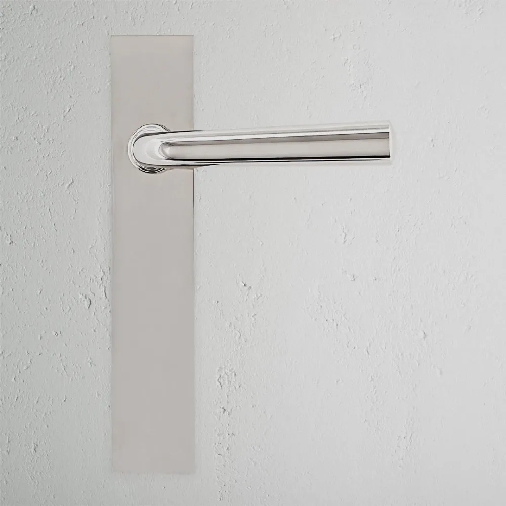 Manilla para puertas Apsley con placa larga (sin muelle) - Níquel pulido