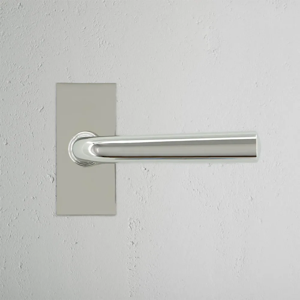 Manilla para puertas Apsley con placa corta (sin muelle) - Níquel pulido