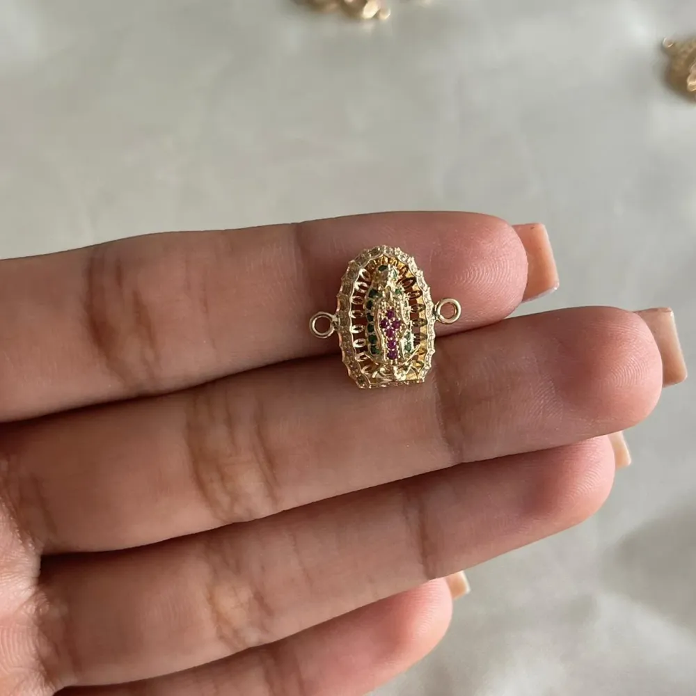 Herraje Virgen Guadalupe 2.0gr Circones Verdes Rojos Oro Amarillo Medellin