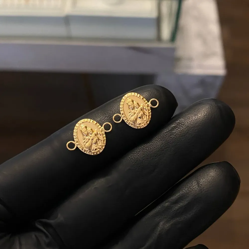 Herraje Virgen del Carmen 0.45gr/2cm Liso Oro Amarillo Oro Nacional