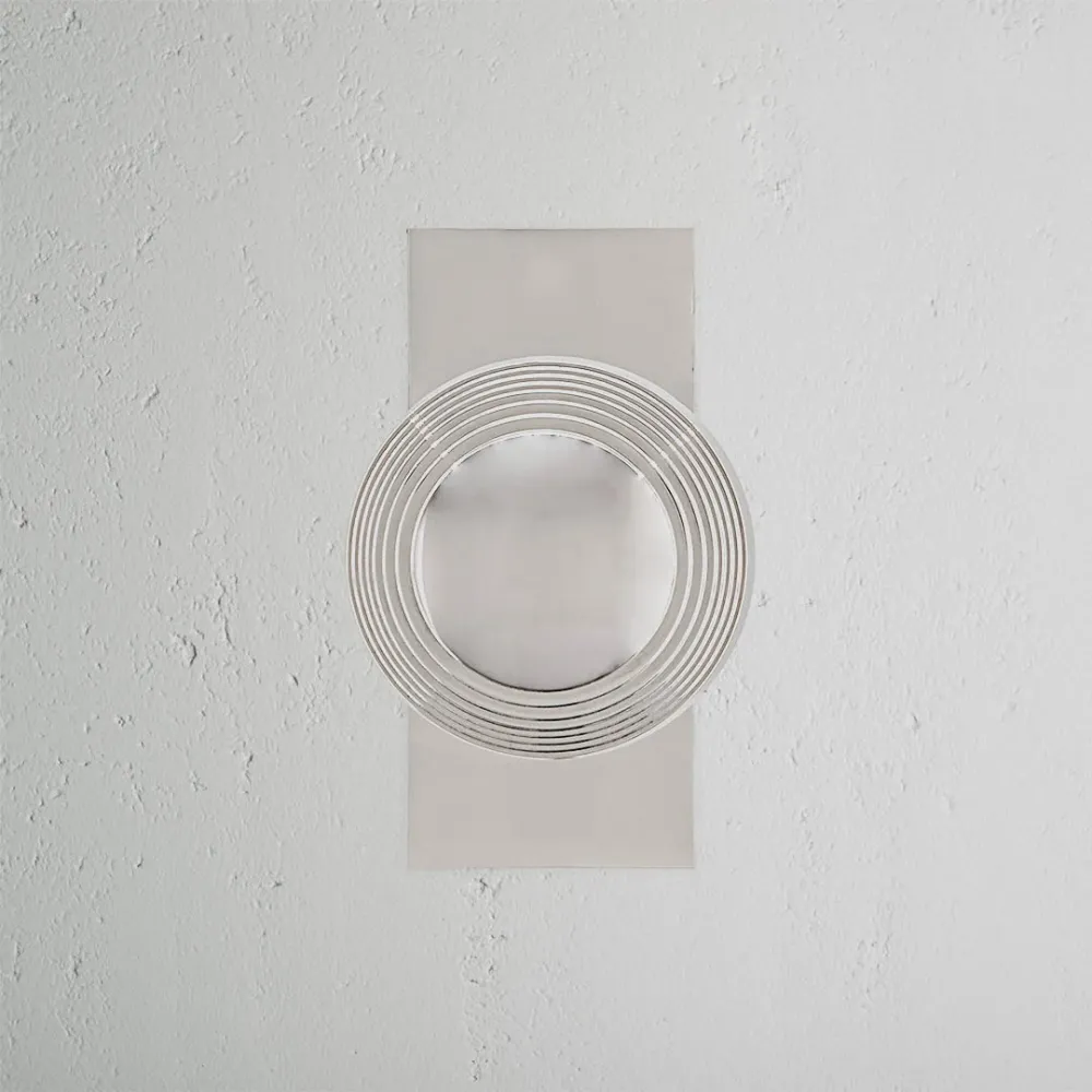Pomo para puertas Poplar con placa corta (fijo) - Níquel pulido